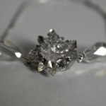 Bratara de argint cu cristale de zirconiu tip floare